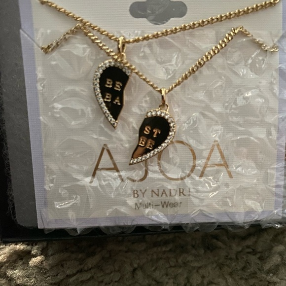 18K Gold Plated Best Babe BFF Heart Necklace Set NIB - Picture 3 of 4